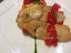 煎鲷鱼配番茄蒜香橄榄油汁-斯比特花园西餐厅(大丸百货店)