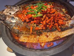 -鸣记脆皮烤鱼·海鲜烤鱼(三八广场店)