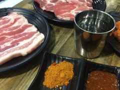-哈哈碳都·牛肋条无限自助烤肉(台江万达店)