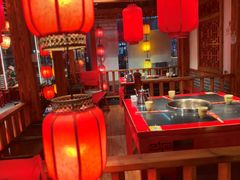 -宽板凳老灶火锅(台湾街店)