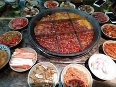-四小区火锅·巷子里的重庆火锅(花照壁店)