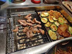 -张牌牌·东北烤肉小吃市集(金楠天街店)