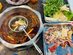 -金鼎雪山牦牛杂火锅(理县总店)