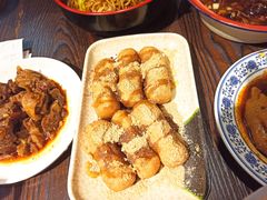 -爆炸头阿姨小四川正宗川味小吃(无任何分店)