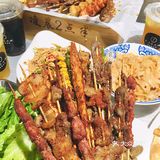 撸🍢串，看⚽️球，吹牛=夏天