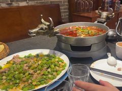 -万重锦·人文川菜馆(骡马市店)