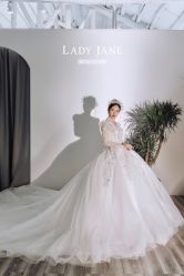 -Lady  Jane高端婚纱礼服馆