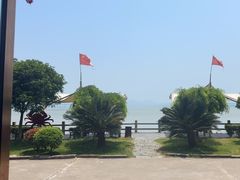 -鹰龙海畔度假酒店(咸祥店)