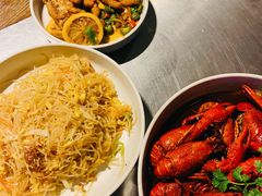 招牌十三香小龙虾-龙巢盱眙龙虾·牛蛙·烧烤宵夜(八卦岭店)