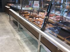 面包甜点陈列柜-巴黎贝甜(昆城广场店)