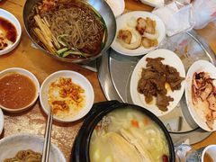 -青纱灯笼韩国料理店