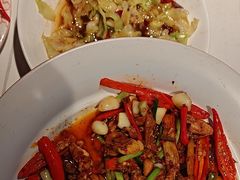 -阿瓦山寨·湘菜现炒·剁椒鱼头王(咸阳总店)