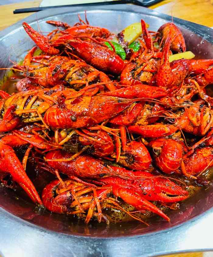 胖子龙虾烧烤碳锅张公山店