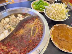 -沸炉重庆老火锅(军事博物馆店)