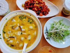 -渝信川菜 · 川味家常菜(财富购物中心店)