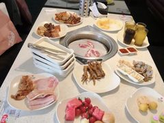 -佰烧海鲜烤肉火锅自助(世茂国际广场店)