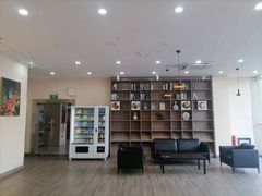 -怡莱精品酒店(苏州新区何山地铁站店)