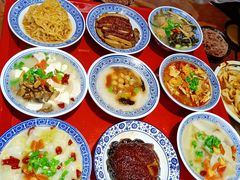 -蓝田九大碗民俗食府(蓝田店)