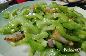 Bitter Melon with Braised Pork