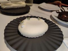 -潮一不贰·法式甜品·生日蛋糕·西式简餐(外滩店)