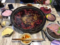 -渝嘴小老弟老火锅(华新村店)