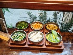 -银米·云南传统过桥米线(双廊黑金冠店)