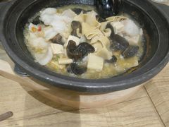 -极有家小鱼小鸡石锅煲(佳兆业店)