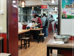 大堂-门框胡同百年卤煮(新街口店)