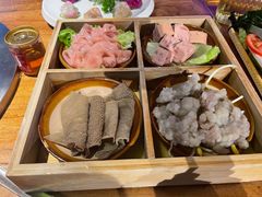 -城墙拐拐火锅(三峡广场黑金冠店)