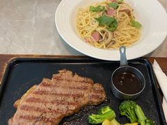 -必胜客餐厅(昆百大泰业城店)