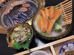 -山川小町·极番烧肉(新地假日广场店)