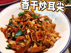 卤香干炒耳尖-湘村小灶·地道长沙菜·本地人优选(万家丽路店)