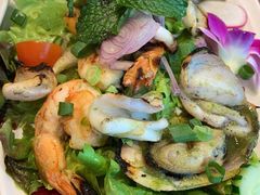 -Chom Cafe and Restaurant