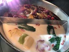 -湊湊火锅·茶憩(新中关购物中心店)