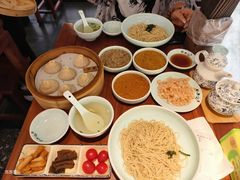 -裕兴记•蟹黄面馆(人民广场店)