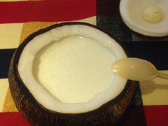 -志龙皇冠吃货椰子铺