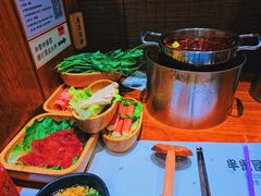-独食火锅·半米屋台(直营总店)
