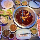 肥美。对了，小料台还有自助的水果，走时吃的好饱好饱