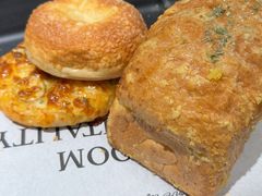 -HOT CRUSH趁热集合·现烤面包(上海环球港店)