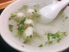 -松树干拌面店