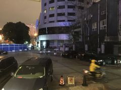 -虹桥火车站-停车场