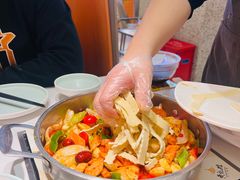 -黄记煌三汁焖锅(新佳丽江汉路店)