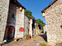 -高荡千年布依古寨旅游景区