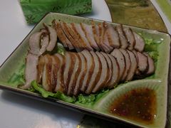 炭烧猪颈肉-院子君亭亚洲厨房花园餐厅