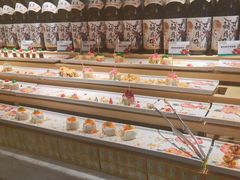 面包甜点陈列柜-亚马逊海鲜自助(梅溪湖步步高店)