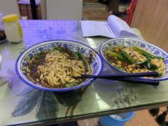 -渝之汇牛肉豌杂面