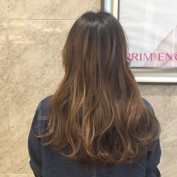 -AKOZO Beauty Salon