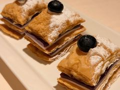 芝士蓝莓拿破仑-利苑酒家(宜安广场店)