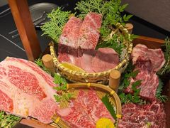 -山川小町·极番烧肉(新地假日广场店)