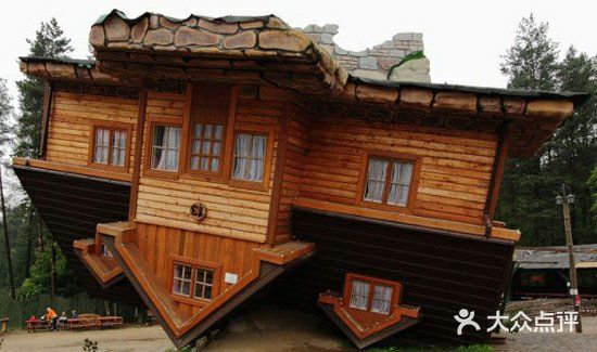 踏进屋内就有种头晕目眩的感觉